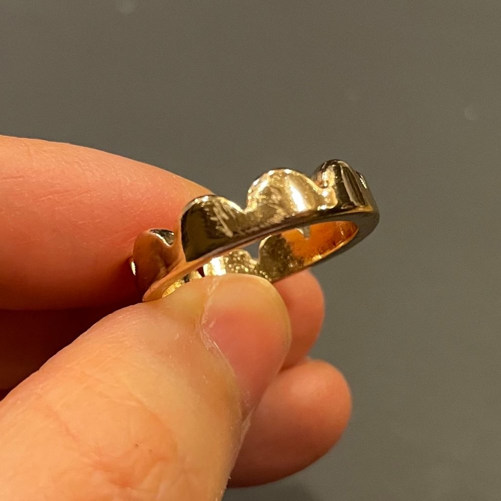 Gold Scallop Ring Size 6